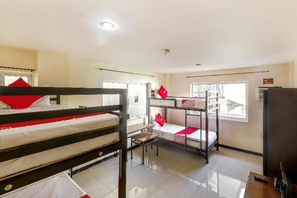 Oyo 842 City Smiles Apartelle San Juan  Exterior foto